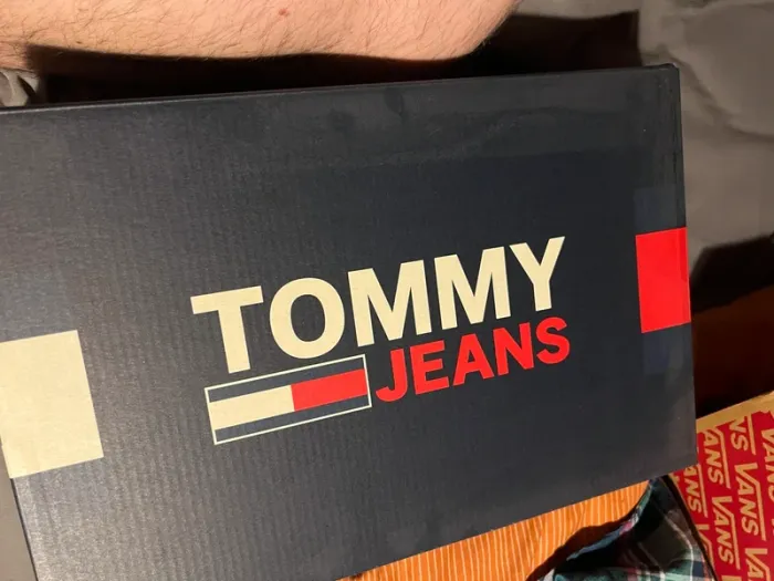 Basket Tommy Hilfiger officiel 2025 édition limité rare - photo numéro 9