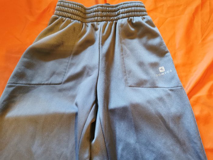 bas de survêtement taille 6 ans - photo numéro 5