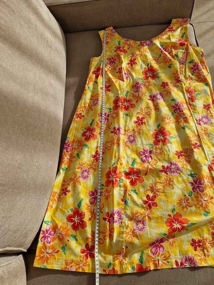 Robe polynésienne jaune à motif fleurs - photo numéro 9
