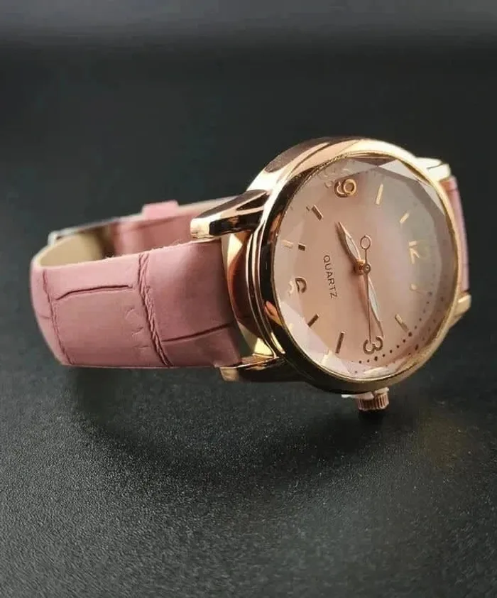 Montre rose bonbon, style classique