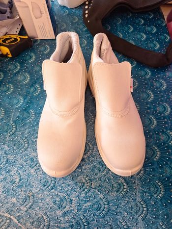 Chaussure basket  sécurité blanche 43