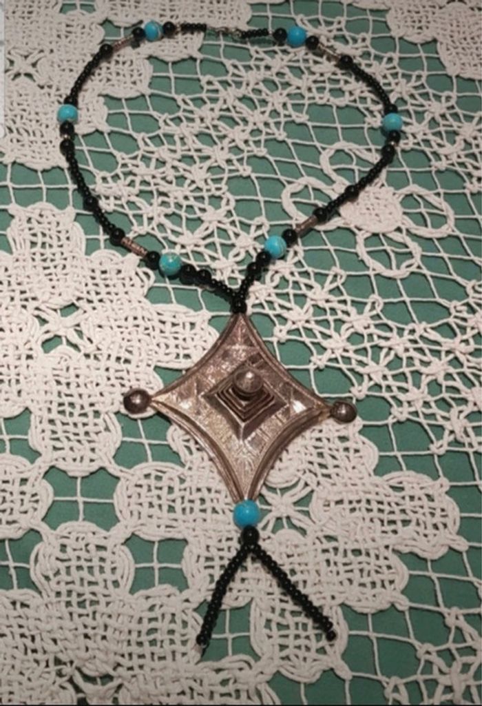 Collier africain en argent et perles Niger