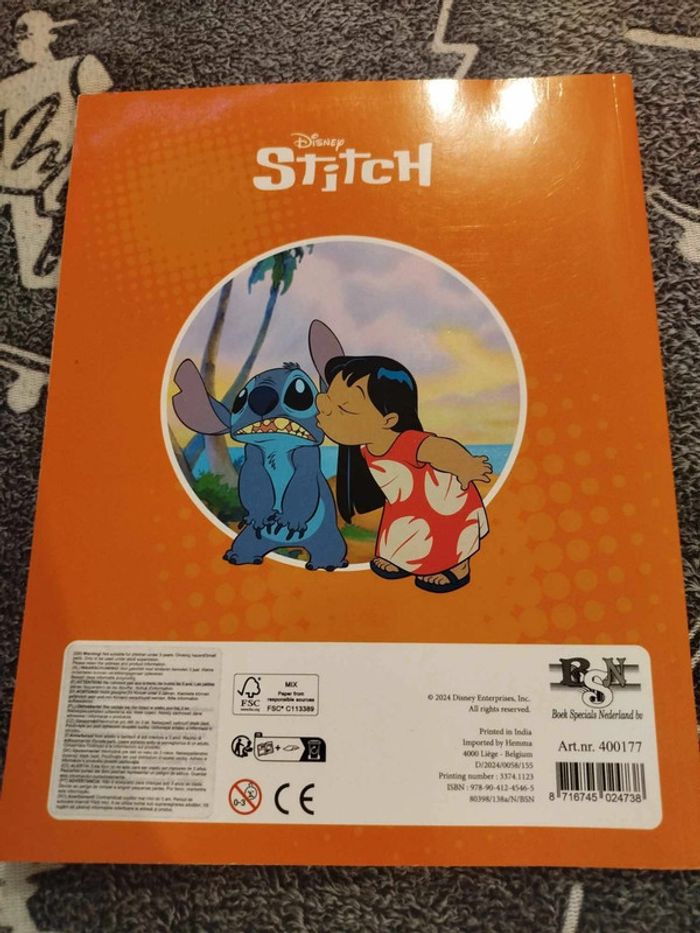 Méga livre de coloriage Disney Stitch - photo numéro 3