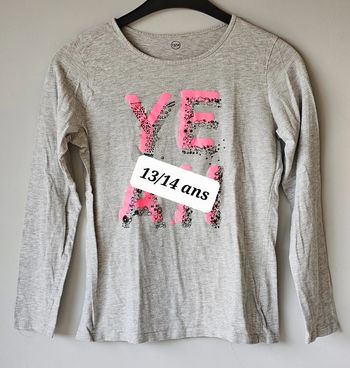 Pull t-shirt longues manches