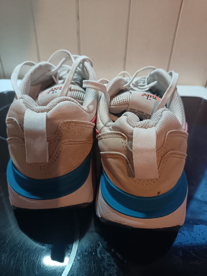 Baskets Air Max Dawn GS  Taille 41 - photo numéro 3