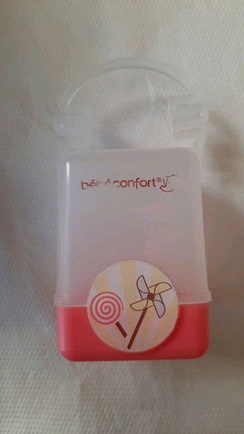 Boite pour sucette bébé confort