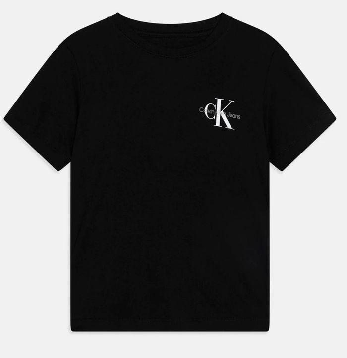 Tee shirt Calvin Klein taille 12 ans neuf avec étiquette - photo numéro 9