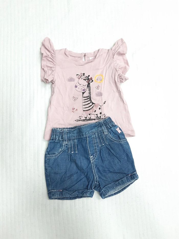 Tenue tee-shirt et short 6 mois