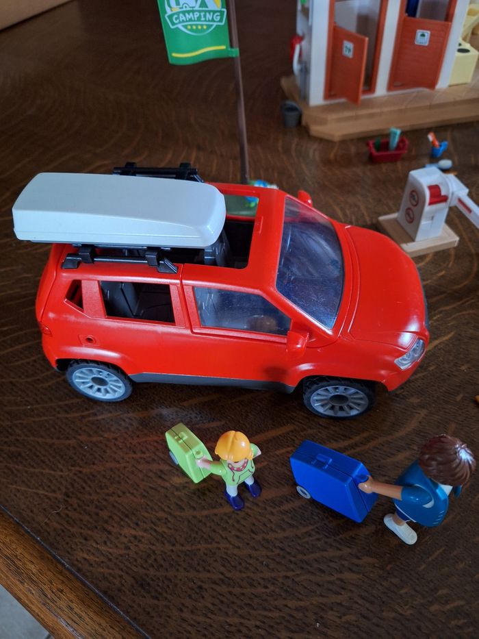 Playmobil 5432 + voiture 5436 + voiturette Offerte - photo numéro 7