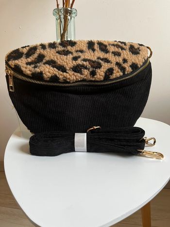 Sac banane velours noir et léopard