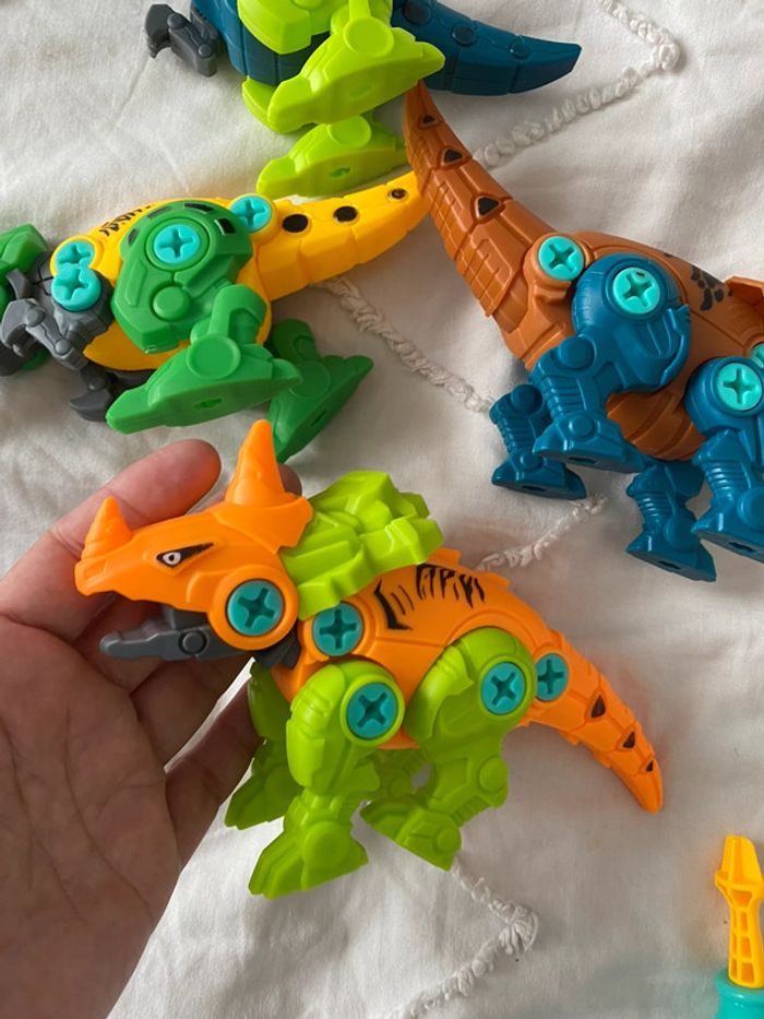 Lot de jouet dinosaures à viser - photo numéro 7