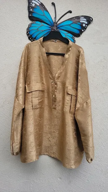 Blouse doré