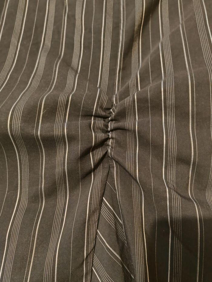 Jupe noir rayures grises - photo numéro 2