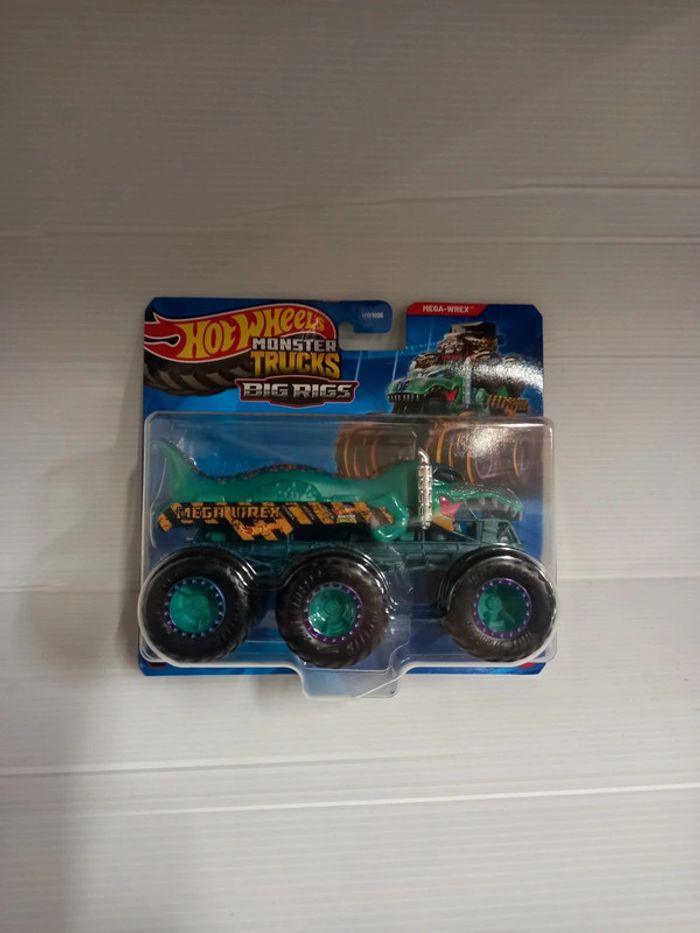 Hotwheel monster truck big rigs mega wrex