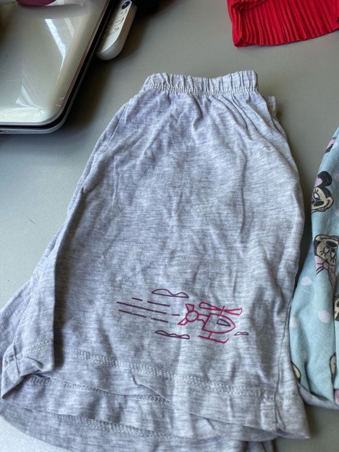 Lots de deux shorts 8 ans - photo numéro 2