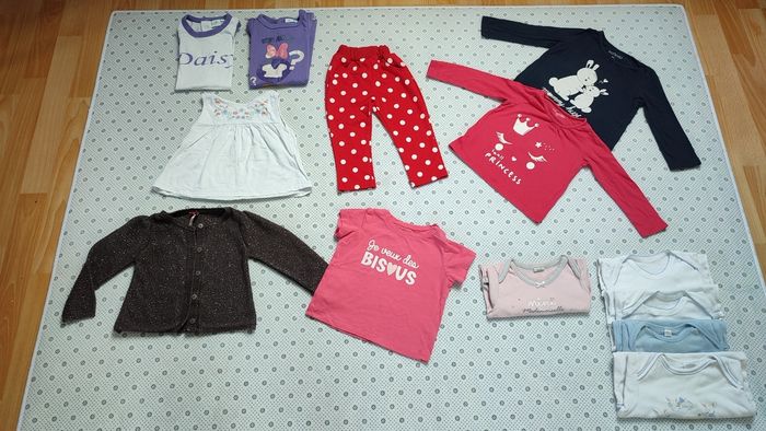 Lot vêtements fille 24 mois - photo numéro 2