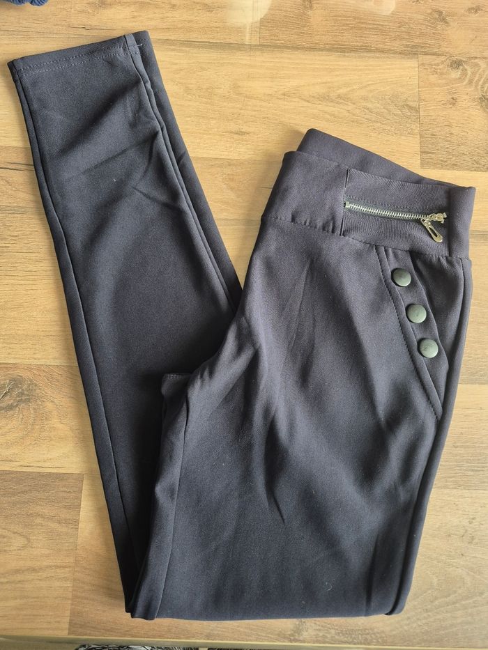 Pantalon noir / bleu marine femme