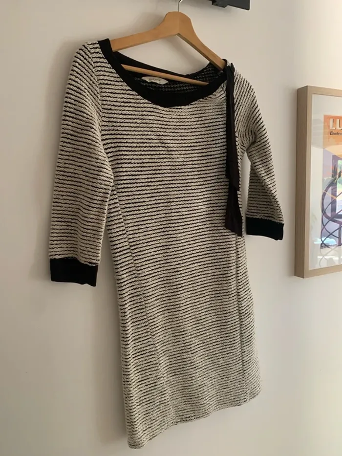 Robe Naf Naf S fil dorés.