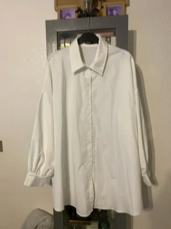 superbe chemise longue blanche 54 4xl shein curve neuve