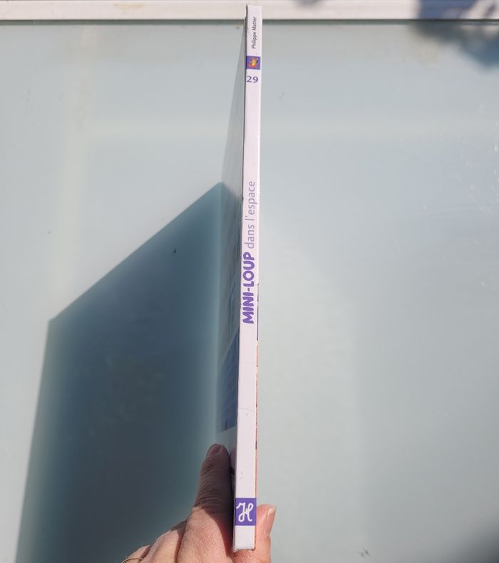 Livre Mini-Loup, tome 29 🚀 Mini-loup dans l'espace 🪐 - photo numéro 3