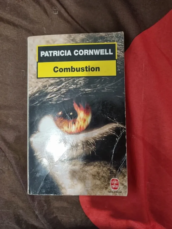Livre combustion