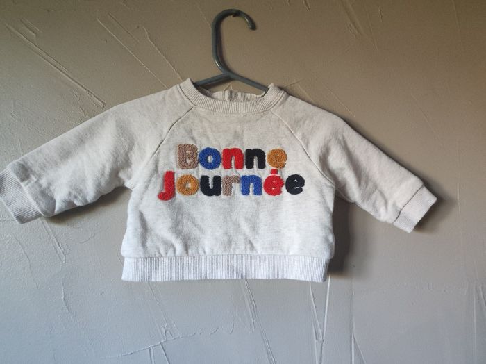 Sweat crème Bonne journée marque Boutchou taille 6 mois - photo numéro 3