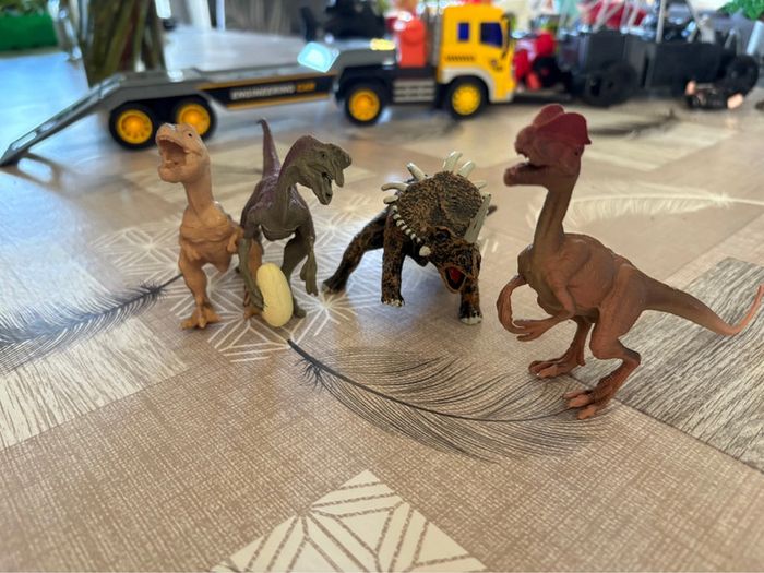 Lot de 4 jouet dinosaures - photo numéro 2