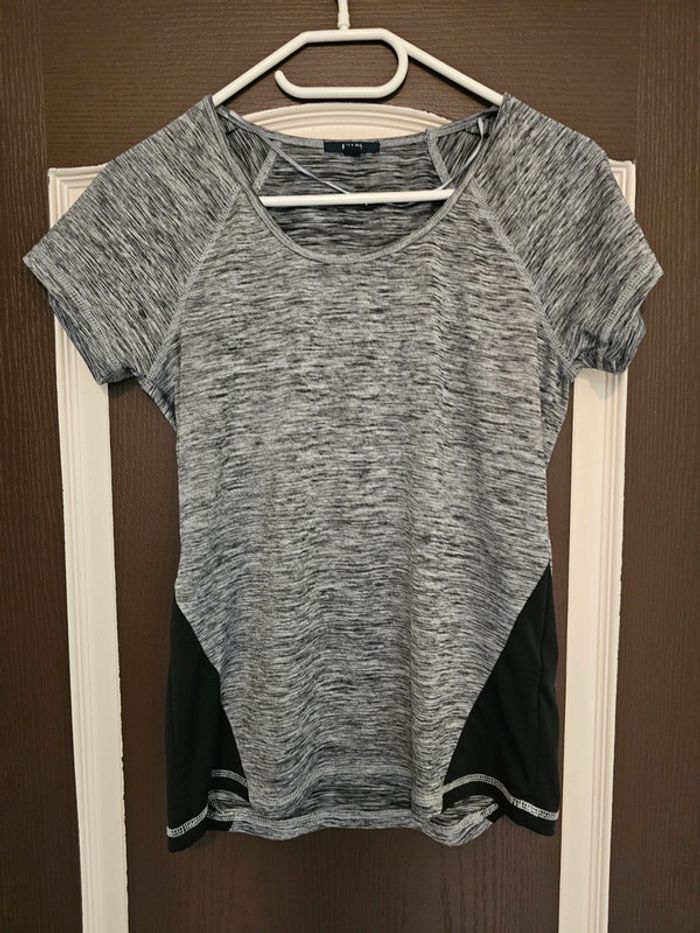 Tee shirt