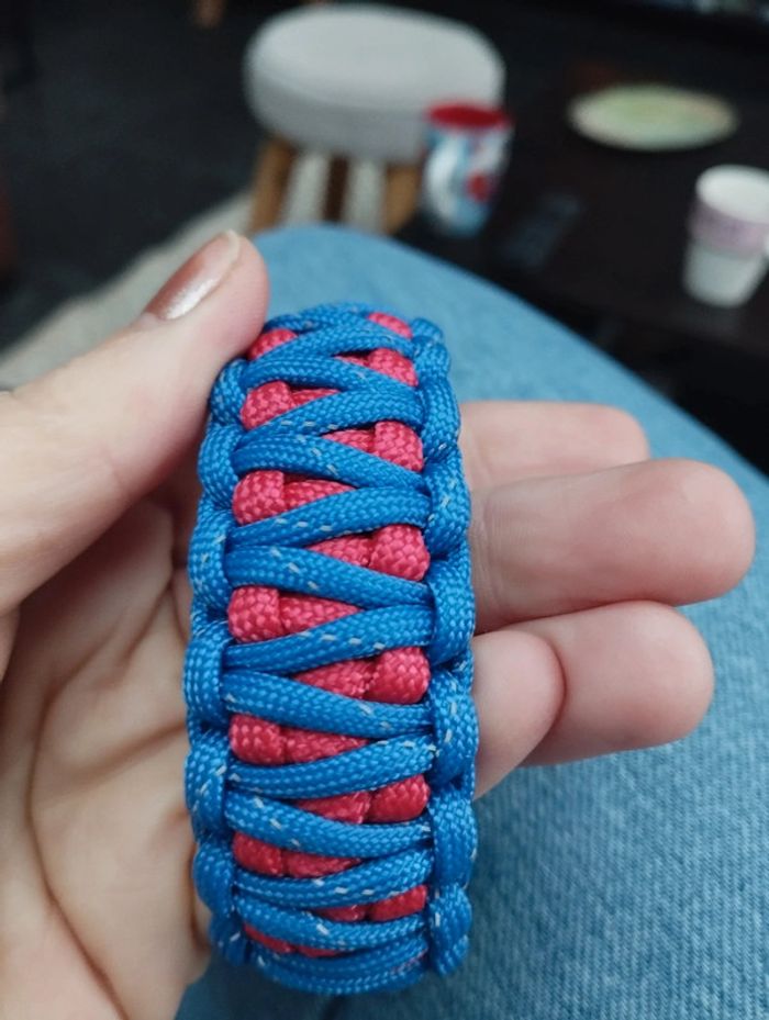 Bracelet de survie paracorde homme bleu et rouge fait main