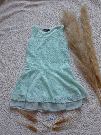Robe 4 ans