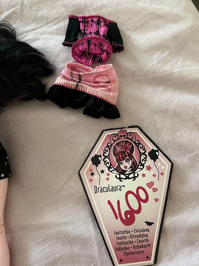 draculaura édition limitée - photo numéro 3