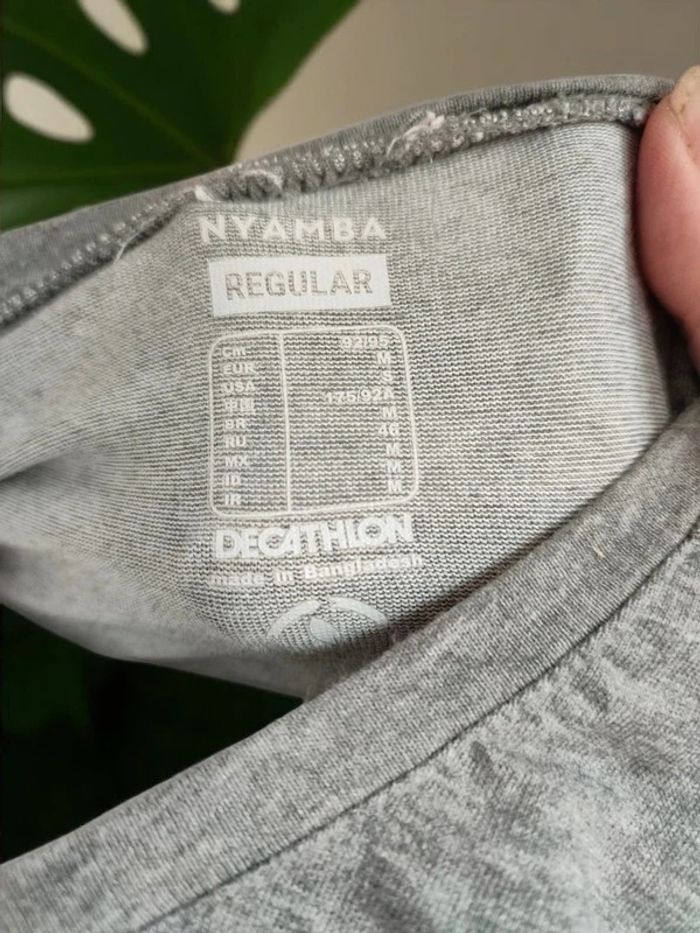 T shirt gris - photo numéro 4