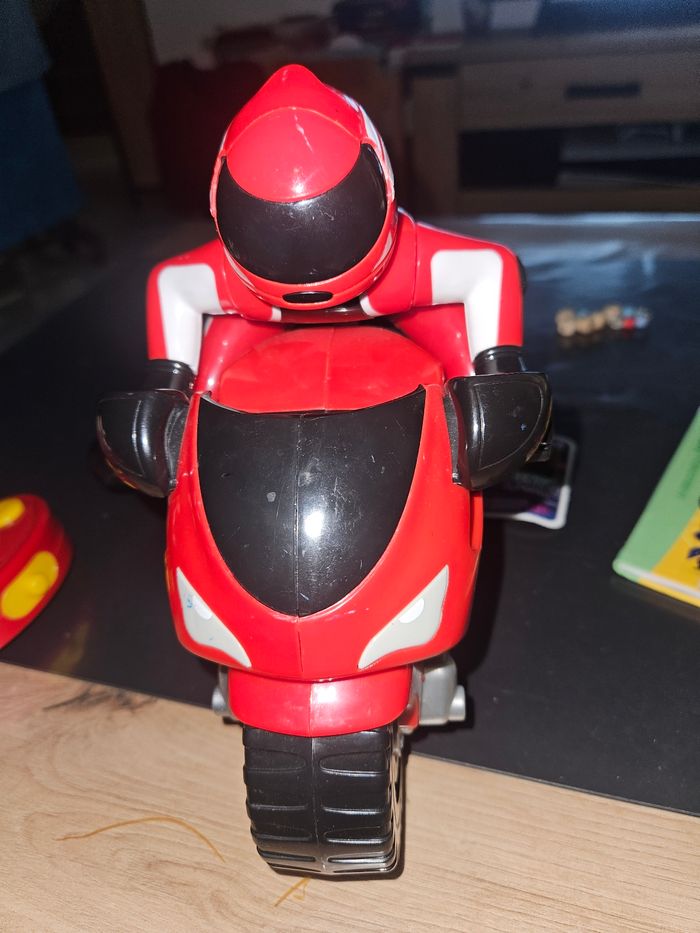 Moto télécommandé - photo numéro 2