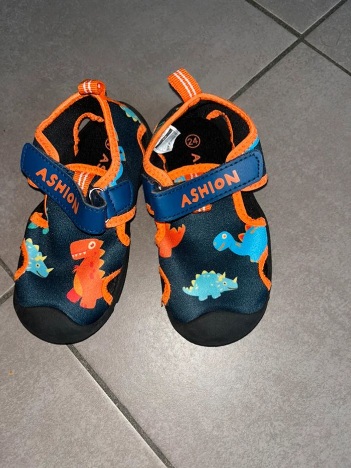 Sandale aquatique neuf taille 24 - photo numéro 2