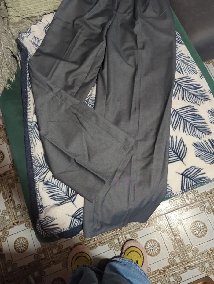 Pantalon pince jambes évasées - photo numéro 2