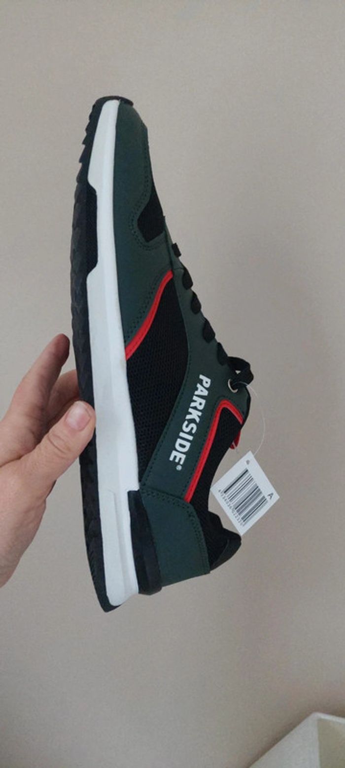 Sneakers baskets Parkside
neuves taille 44