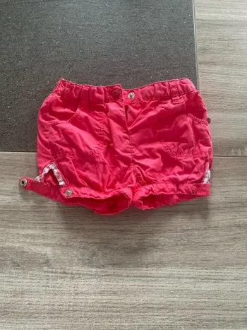 Short à pression fushia 12 mois