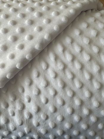 Tissus Minky Qualité Premium 380 gr ( vendu au mètre )