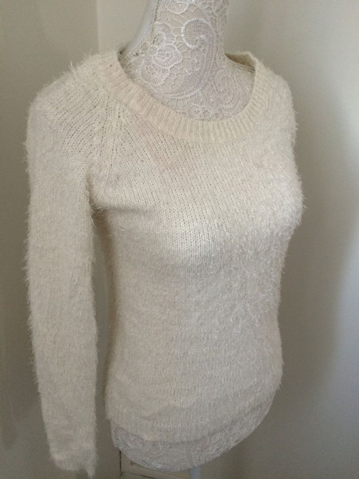 Pull blanc neuf stradivarius taille S - photo numéro 3