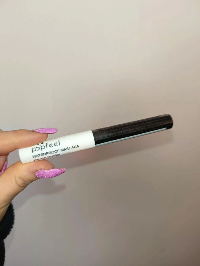 Mascara waterproof 1€ - photo numéro 2
