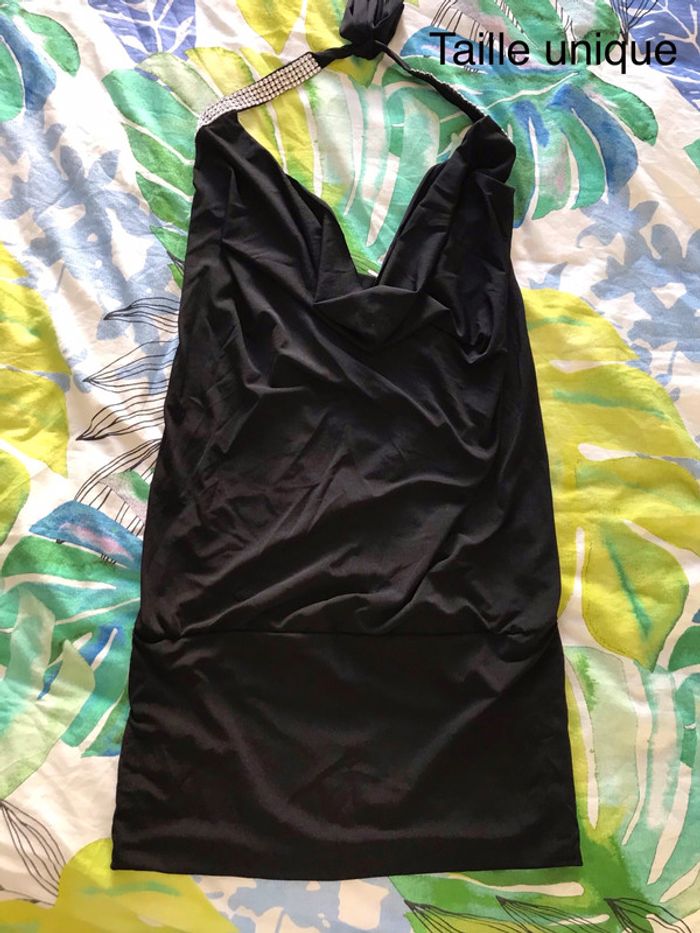 Robe dos nu