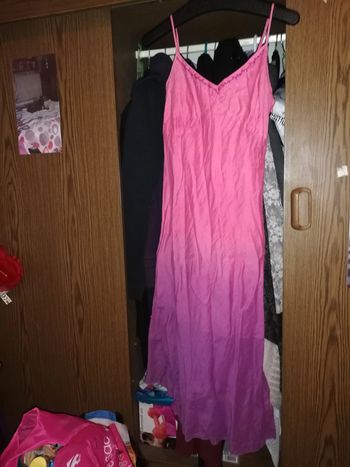 Robe longue rose violette