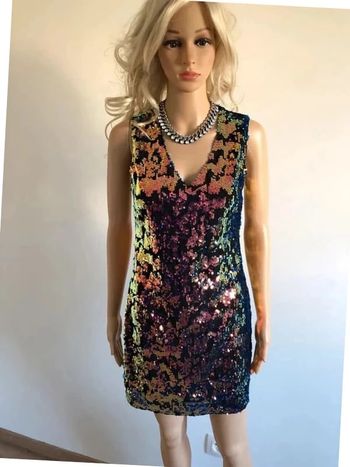 Robe en sequins neuve sans manches Molly Bracken taille XS (valeur 67€)