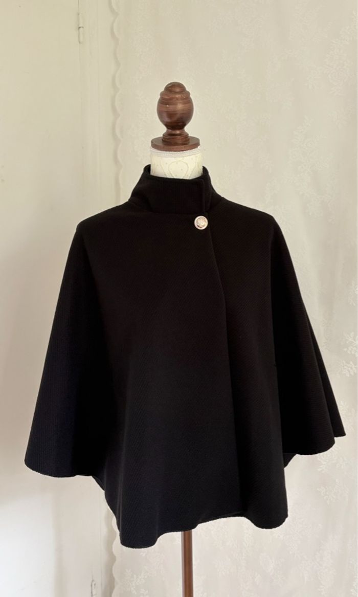 Cape poncho noir - photo numéro 2