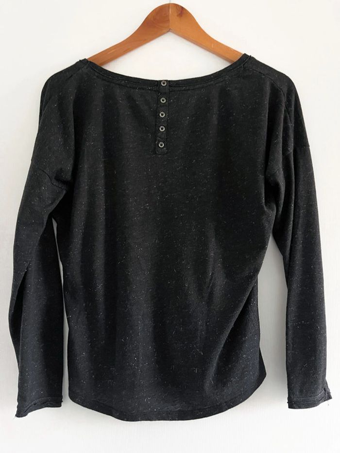 Haut manches longues noir avec détails argenté - photo numéro 10