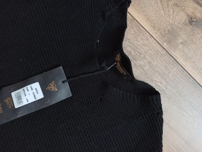 Pull homme avec trou noir manches longues L - photo numéro 2