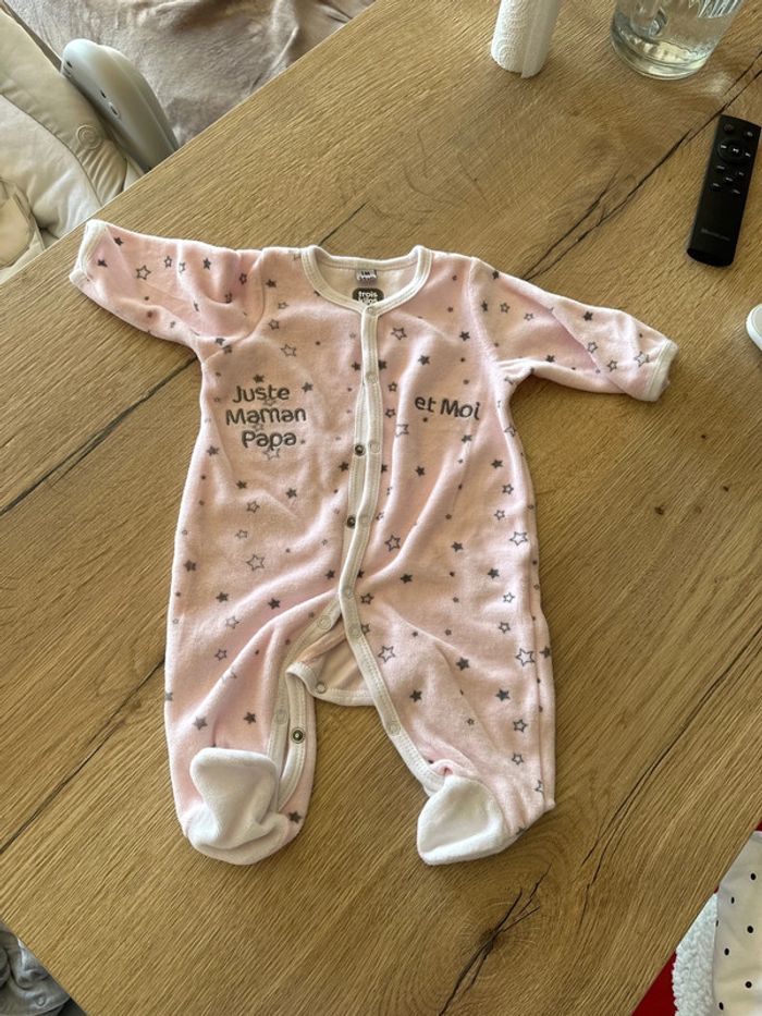 Pyjama 1 mois - photo numéro 2