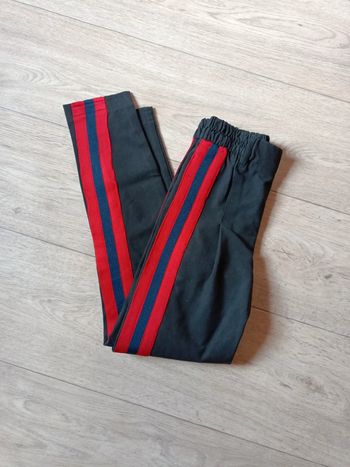4. Pantalon Bershka XS