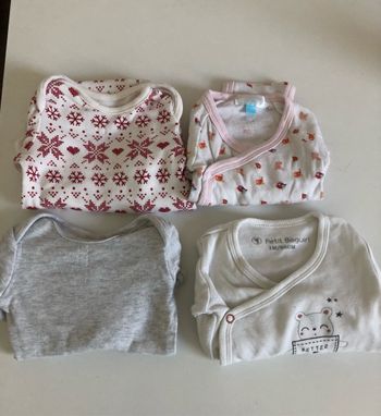 Lot de 4 bodys 1 mois