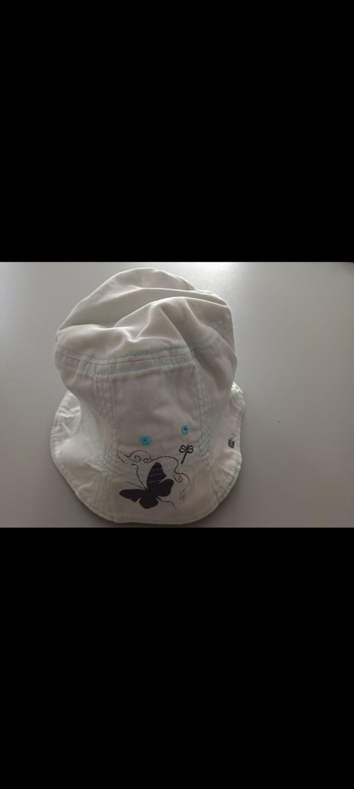 Bob fille, chapeau de plage, piscine